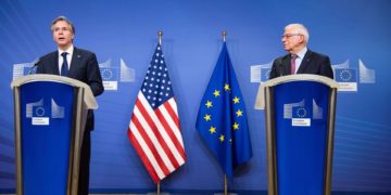 08-01-2022 El secretario de Estado norteamericano, Antony Blinken, y el Alto Representante de Política Exterior de la UE, Josep Borrell
POLITICA NORTEAMÉRICA EUROPA ESTADOS UNIDOS UNIÓN EUROPEA
NIKLAS HALLE'N/EUC / ZUMA PRESS / CONTACTOPHOTO