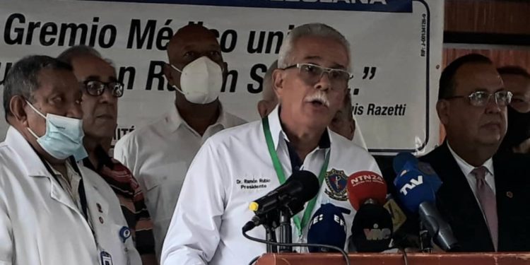 Ramón Rubio, presidente del Colegio de Médicos de Aragua