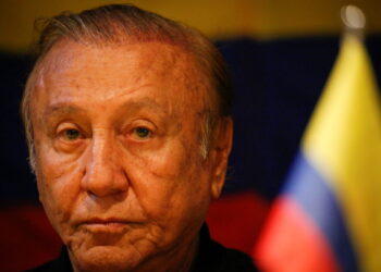 Colombian centre-right presidential candidate Rodolfo Hernandez pauses as he speaks during a news conference in Miami, Florida, U.S. June 9, 2022. REUTERS/Marco Bello